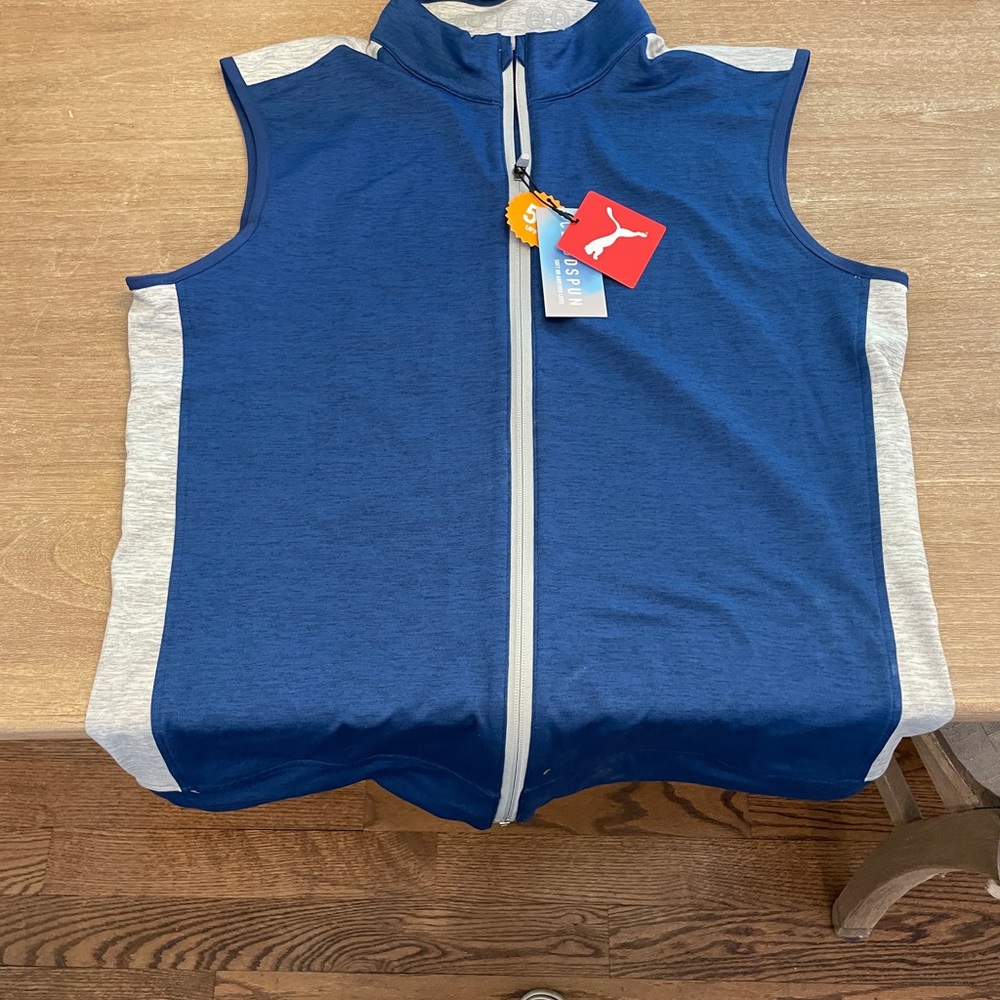 Puma golf vest. Light weight